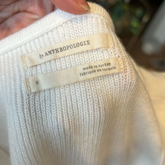 Anthropologie • White eyelet sleeve sweater - Picture 3 of 4